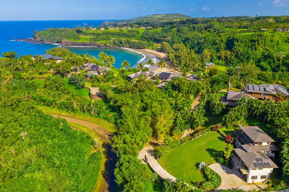 3235 KALIHIWAI RD KILAUEA HI 96754