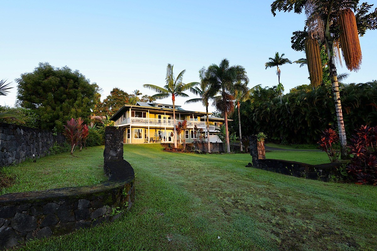 29-2261 OLD MAMALAHOA HIGHWAY HAKALAU HI 96710