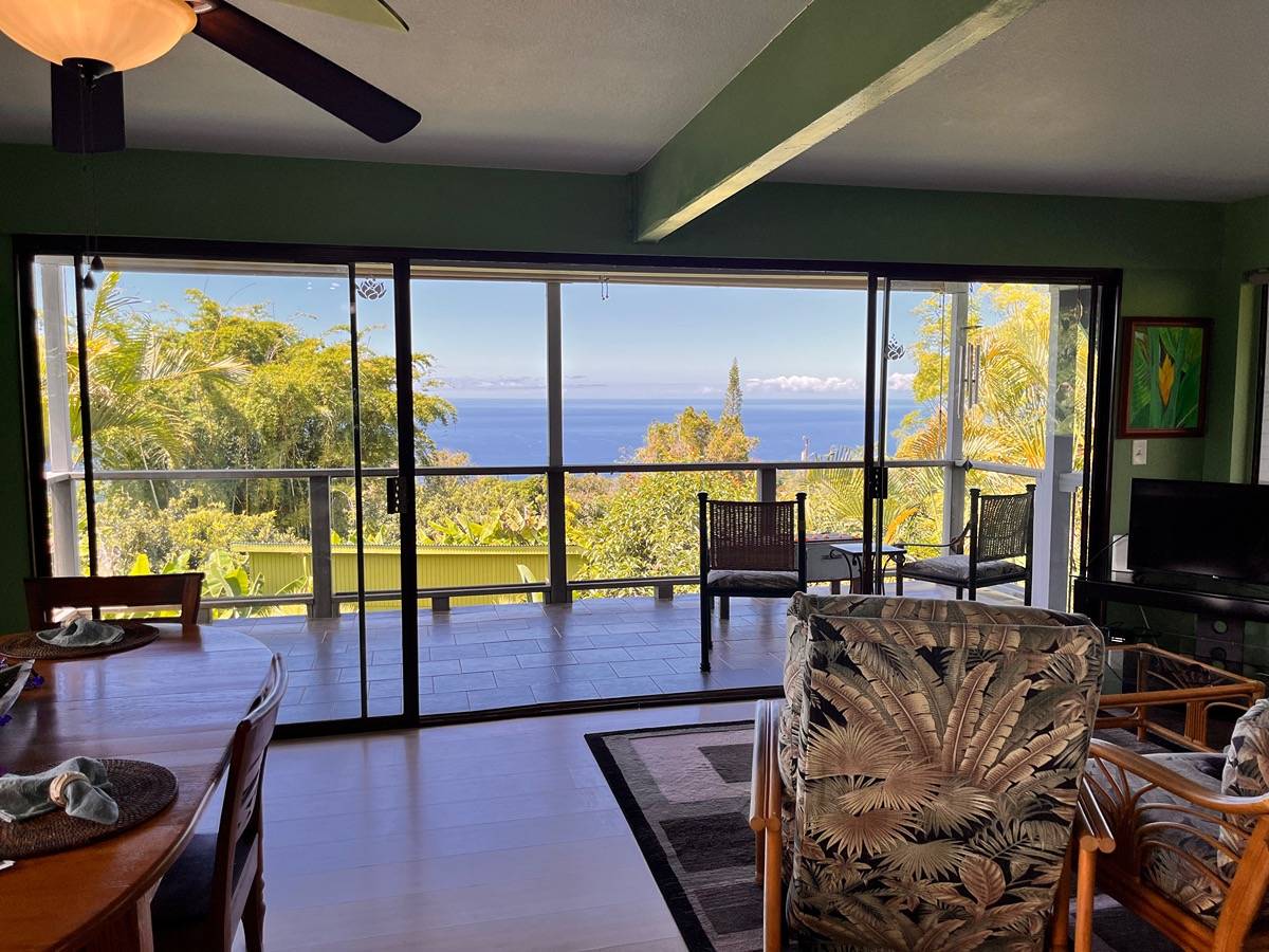 82-6151 D RD CAPTAIN COOK HI 96704