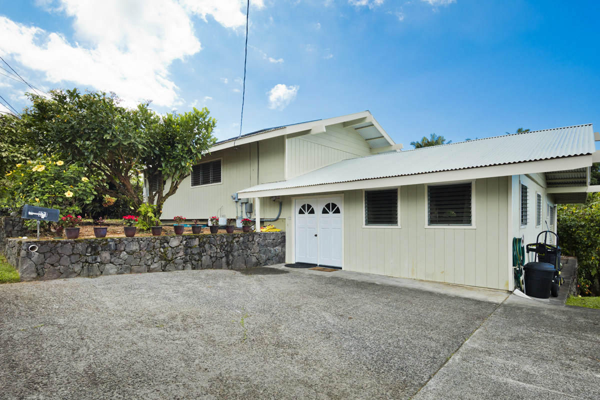 121 HOOKANO ST HILO HI 96720