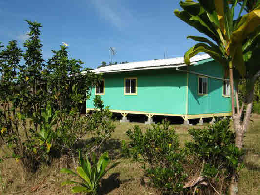 Hawaii Eden Roc - 2 BR house on an acre