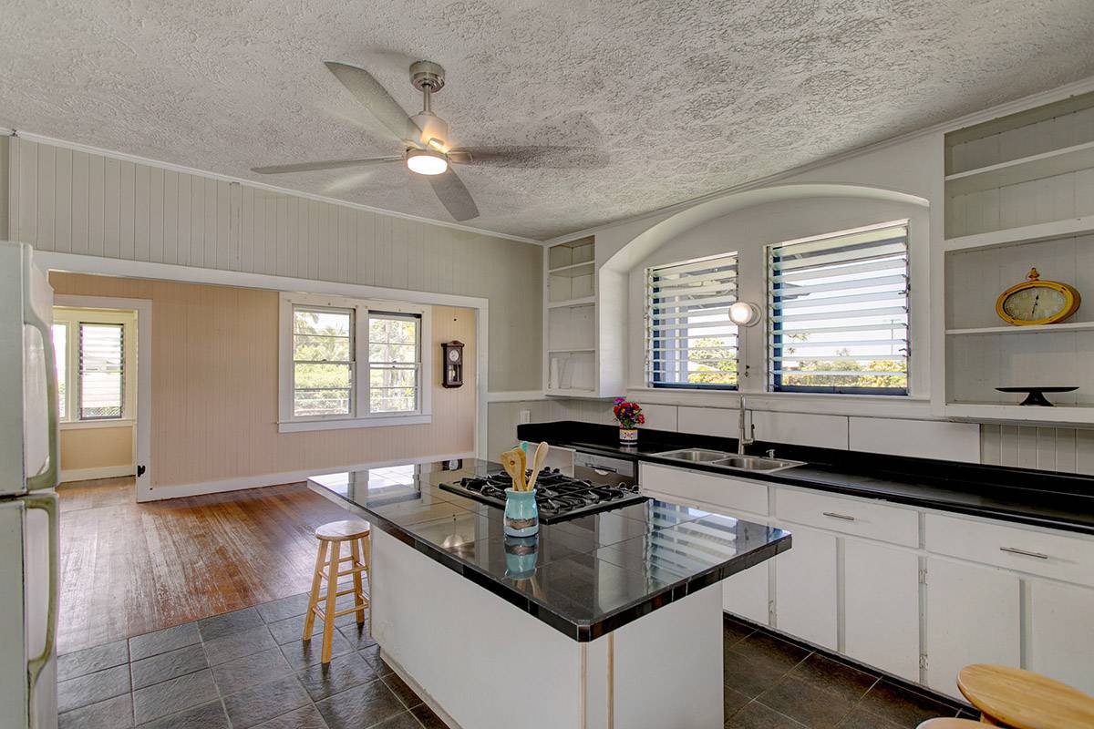 769 KALANIKOA ST HILO HI 96720