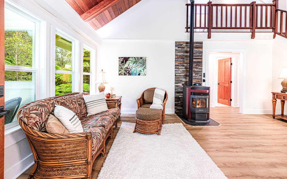 19-4056 KILAUEA RD VOLCANO HI 96785