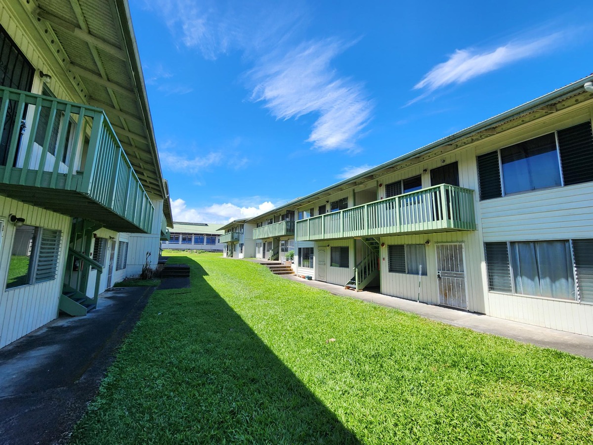 485 WAIANUENUE AVE #233 HILO HI 96720